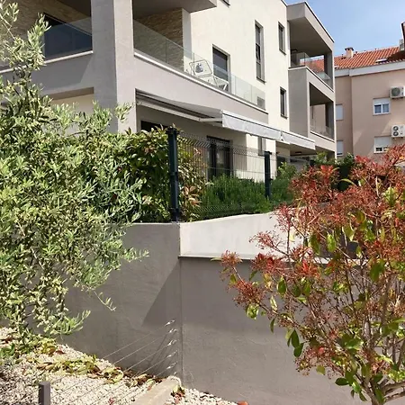 Lovely M&M Apartment In Zadar Exterior photo